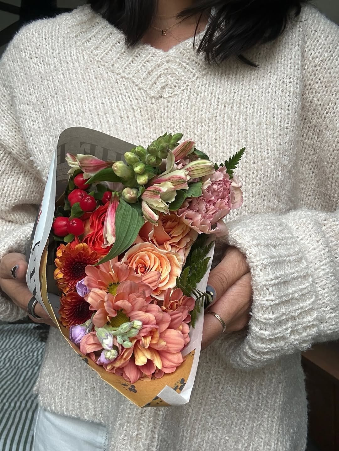 The Best Wedding Flowers for Winter: Trending Shades for Detroit Brides-319487082863